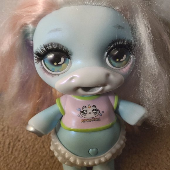 Poopsie Surprise Unicorn Dazzle Darling Doll - Picture 2 of 2